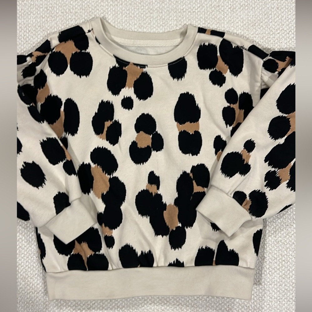 GAP kids Animal Print Toddler Sweatshirt size 5